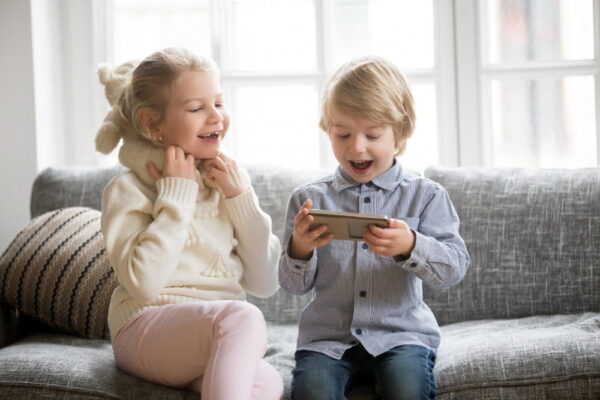Tehnici de parenting adaptate la stilurile de învățare ale copiilor: Ghid practic pentru părinți