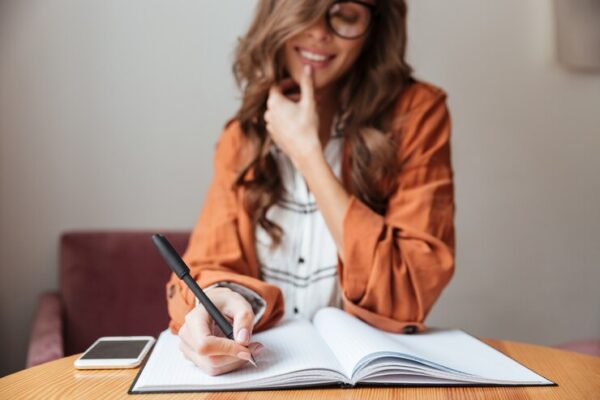 Îmbunătățește-ți scrierea: sfaturi pentru stilul tău
