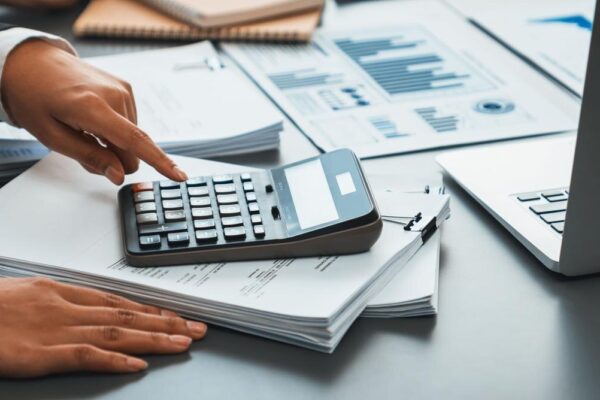 Ce se schimbă concret când firma trece de la 1% la impozit pe profit
