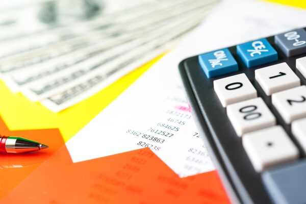 Impozit pe venit sau pe profit: aceeași firmă, două calcule