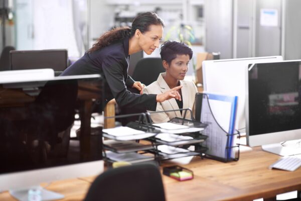 Ce automatizezi într-o firmă mică fără programator