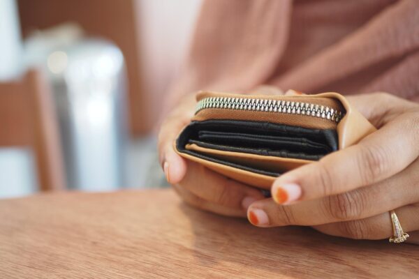 Cash flow versus profit: de ce o firmă pe plus rămâne fără bani